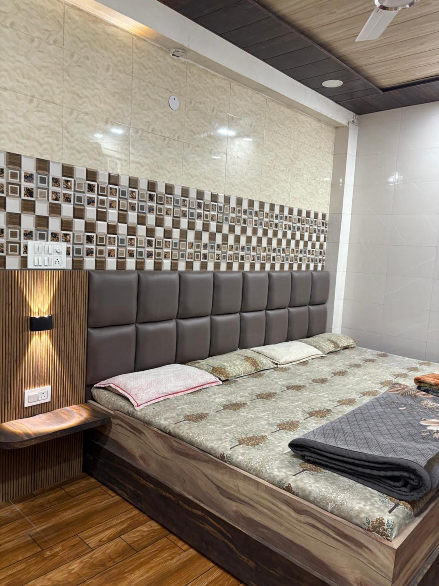 Dream Land Hotel 잠무 외부 사진